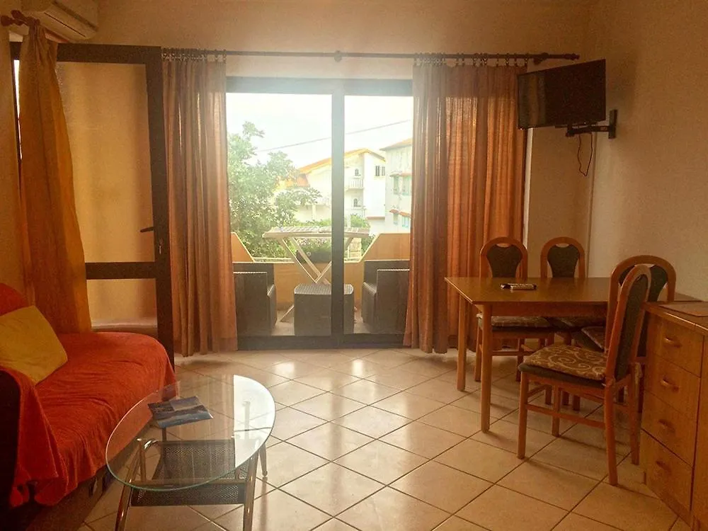 Apartment In Lopar With Balcony, Air Conditioning, Wi-Fi 0*,
